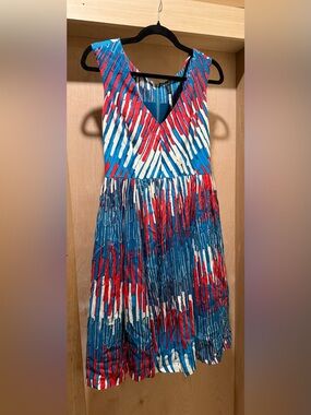 Anthology Plenty by Tracy Reese Blue, Red & White V-Neck Printed Dress Size 2